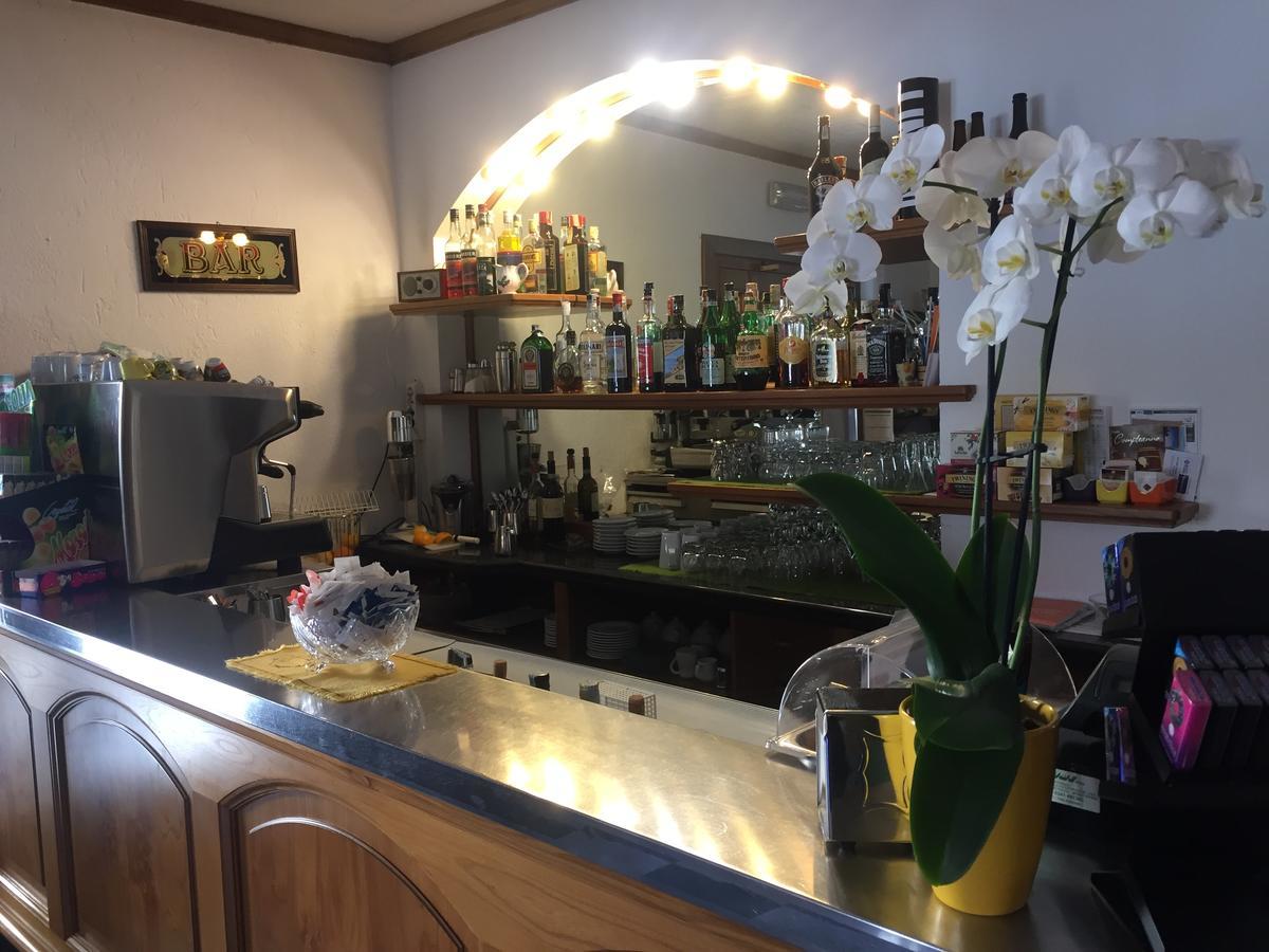 Albergo Maggio エクステリア 写真