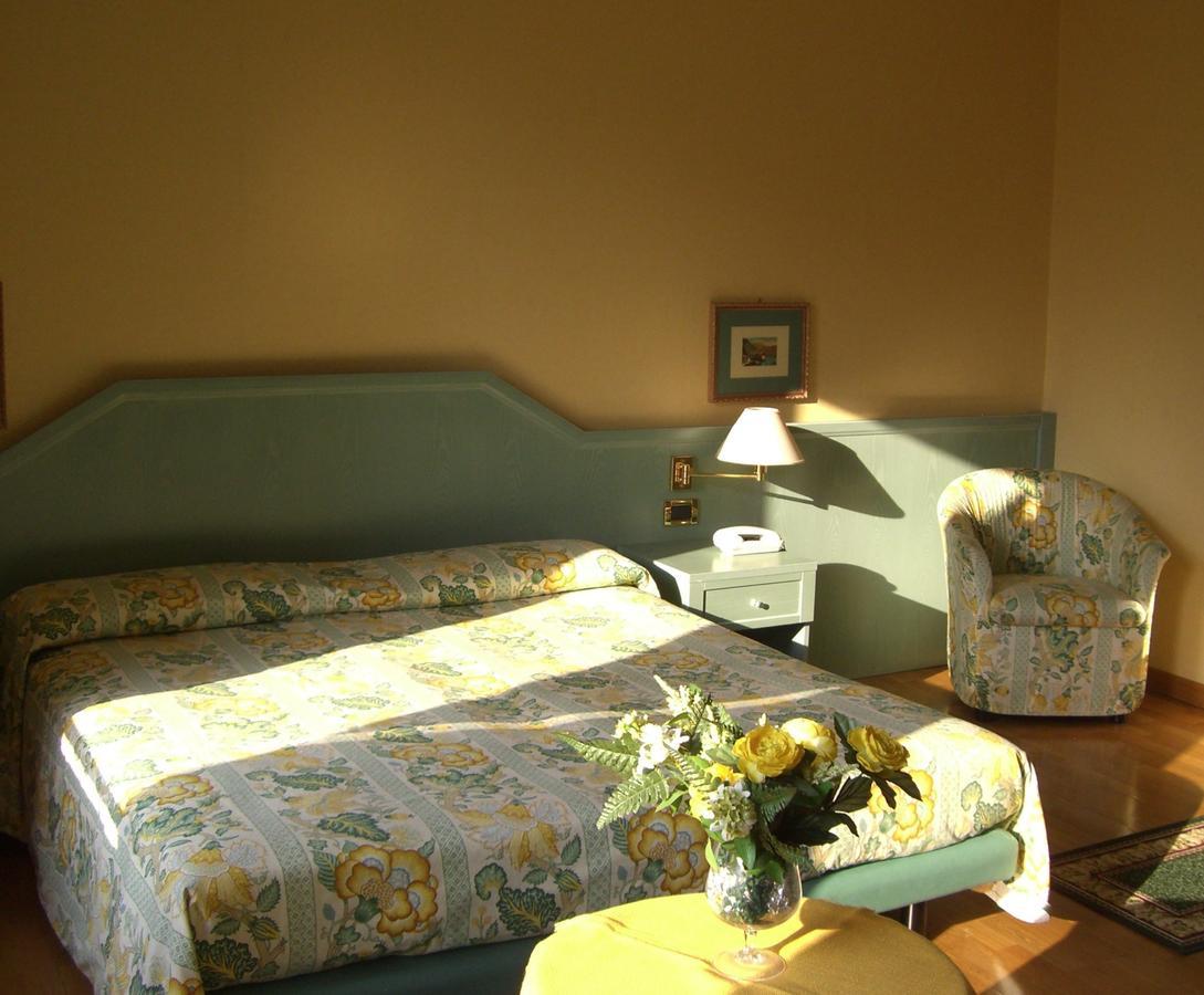 Albergo Maggio エクステリア 写真